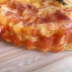Cheesy Garlic Crinkle Pie