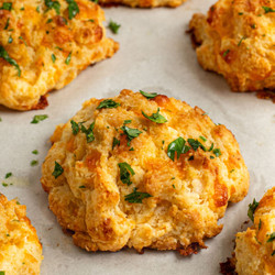 Cheddar Bay Biscuits