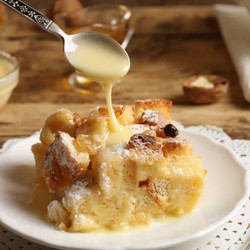 Louisiana Bread Pudding With Bourbon Cream Sauce