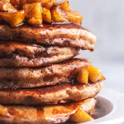 Apple Cinnamon Pancakes