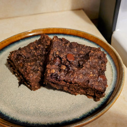 Baked Chocolate Blueberry Sunflower Protein Bars