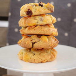 Crunchy Chocolate Chip &amp; Sultana Cornflake Cookies