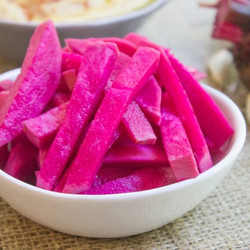 Middle Eastern Pickled Turnips
