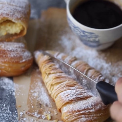 Turkuaz Kitchen Italian Sfogliatelle