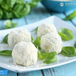 Mediterranean Cheese Balls | Ketodiet Blog
