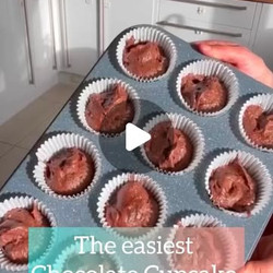 Simple &amp; Delicious Chocolate Cupcake Recipe