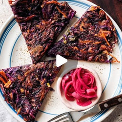 Rotkohl-pancakes Mit Tofu-miso-dip