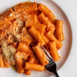 Easy And Delicious Creamy Tomato Pasta Sauce