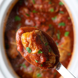 Crockpot Polish Cabbage Rolls Recipe (golabki)