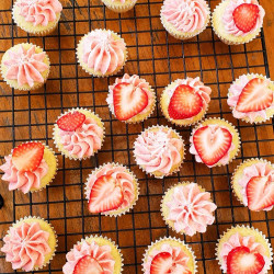 Strawberry Buttercream Frosting
