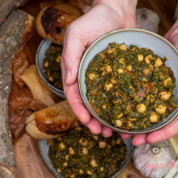 Grandma's Spinach With Chickpeas Stew