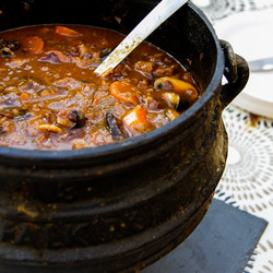 Oxtail And Red Wine Potjie