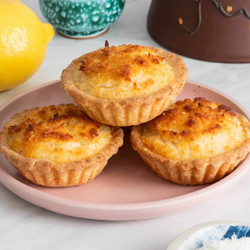 Hong Kong Style Coconut Tarts With Lemon baking