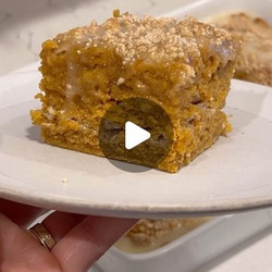 Vegan Pumpkin Crumble Cake
