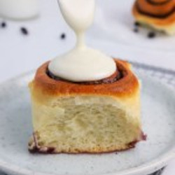 Blueberry Rolls With Cream Cheese Frosting