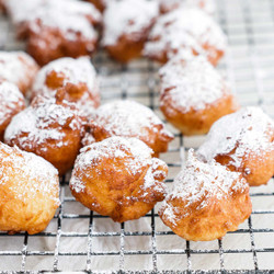 Homemade Zeppole Recipe (italian Doughnuts)