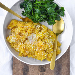 Slow Cooker Garlic Parmesan Spaghetti Squash