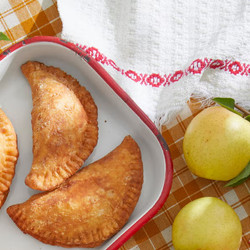 A Virginia Family Perfected Their Fried Apple Hand Pie Recipe And Shared It With Us