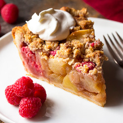 Apple Raspberry Pie With Crumb Topping