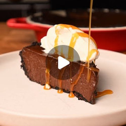 Indulgent Chocolate Cream Pie With Cookie Crust, Caramel, And Flaky Salt