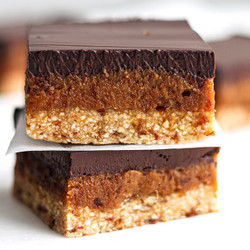 No Bake Chocolate Caramel Squares