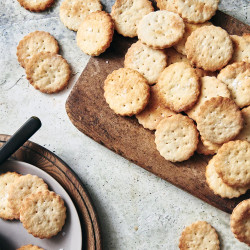 Buttery Rich Crackers