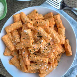 Roasted Red Pepper Rigatoni