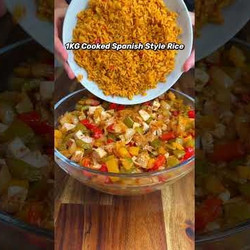 Easy High Protein Meal Prep Cheesy Chicken Fajita Burritos
