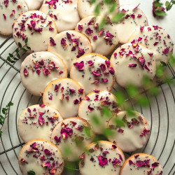 Buttery Sweet Vegan Shortbread Cookies