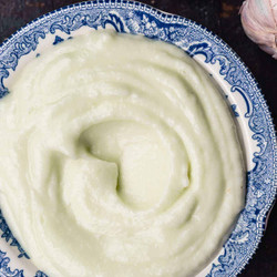 Toum Garlic Sauce Recipe