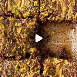 Pistachio And Chocolate Oat Cake