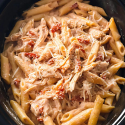 Crockpot Marry Me Chicken Pasta
