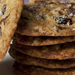 Salty Oatmeal Chocolate Chunk Cookies.  / Ina Gartnen