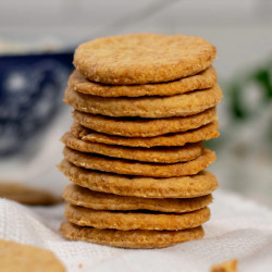 Easy And Crispy Wheat Crackers