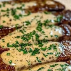 Juicy Steak With Creamy Garlic Sauce