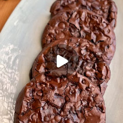 Crackly Chewy Brownie Cookies