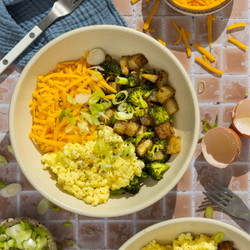 Broccoli Cheddar Breakfast Bowls