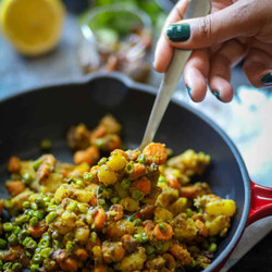 Aloo Gajar Matar