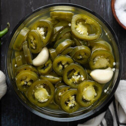 Easy Pickled Jalapeños