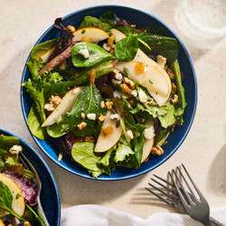 Pear, Gorgonzola &amp; Walnut Salad