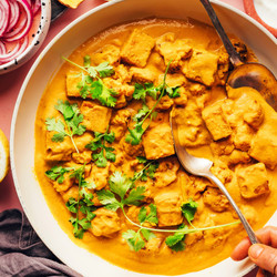 Creamy Vegan Tofu Cauliflower Curry (korma-inspired)