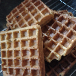 Oatmeal &amp; Chia Seed Waffles/ Pancakes