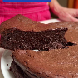 Flourless Chocolate Cake With Prune Puree