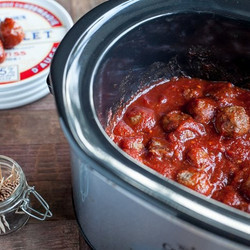 Game Day Sweet &amp; Sour Meatballs
