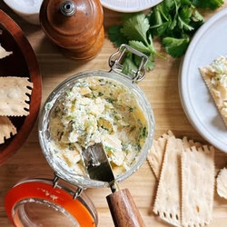 Spicy Smoked Gouda Dip