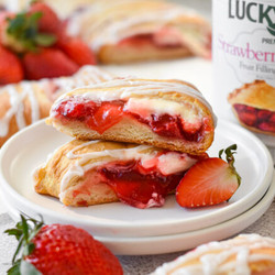 Strawberry Rhubarb Crescent Ring
