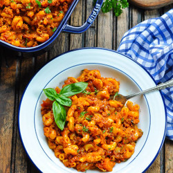 5-ingredient Dump-and-bake Beefaroni