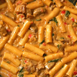 Garlic Pepper Steak Rigatoni