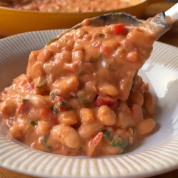 Creamy Tomato &amp; Basil Beans