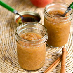3-ingredient Crock Pot Applesauce